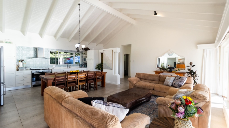 4 Bedroom Property for Sale in Mountainside Western Cape